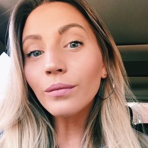 Meet your Posher, Deanna